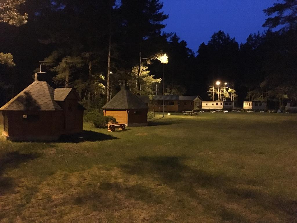 Chill&Grill Camping 다우가프필스 외부 사진